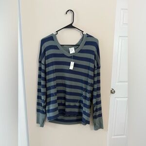 Offline by aerie oversized waffle knit top size small new with tags